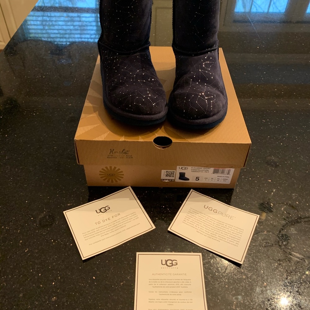 Ugg boots- k classic short constellation